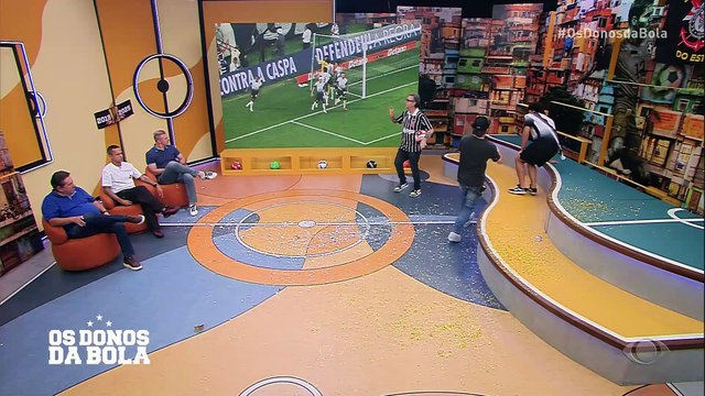 Velloso analisa pênalti de Raphael Veiga, do Palmeiras, defendido por Hugo, do Corinthians