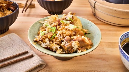 How to Make Cantonese Clay Pot Rice With Velveted Chicken and Mushrooms