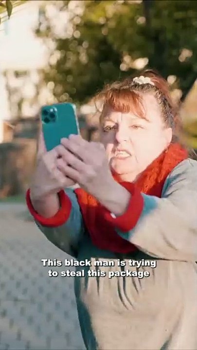 Karen Gets Instant Karma 🤣 - Karma Games