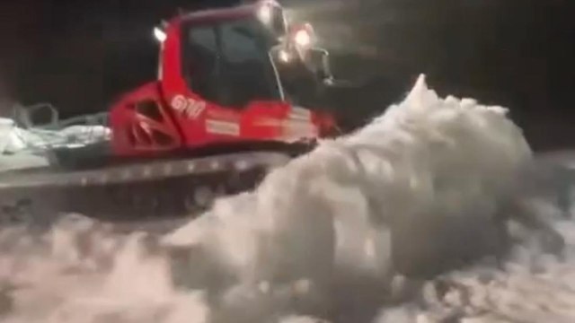 Campo Imperatore: nuova abbondante nevicata, ecco come viene preparata la pista per gli amanti dello sci