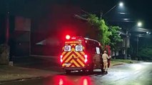 Homem é socorrido pelo Siate após cair de moto no bairro Cataratas