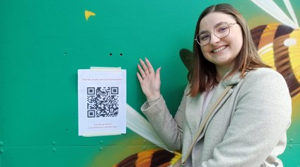 Quelle est cette affiche avec un QR Code placardée dans les rues d'Amiens ?