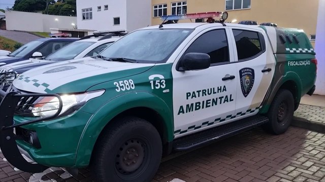 Homem invade residência de estranho à procura da ex, provoca quebra-quebra e é detido pela GM