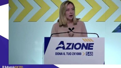 Meloni scherza al congresso di Azione: «Dopo l'intervento di Calenda porto un po' di moderazione»