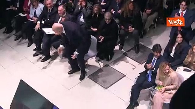 Congresso di Azione, Calenda attacca il superbonus, Crosetto e Meloni applaudono