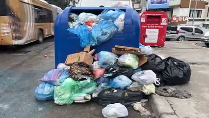 Buca Ramazan Bayramı’nı bu manzarayla karşılıyor: Mahalledeki çöp yığınlarına vatandaşlardan tepki