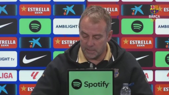 Flick matiza sus palabras y rebate a Ancelotti