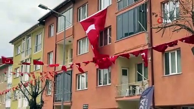Sivas’a şehit ateşi düştü, baba ocağına Türk bayrağı asıldı