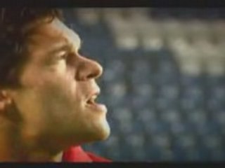 UNAIDS & Michael Ballack - sois malin, protège toi !