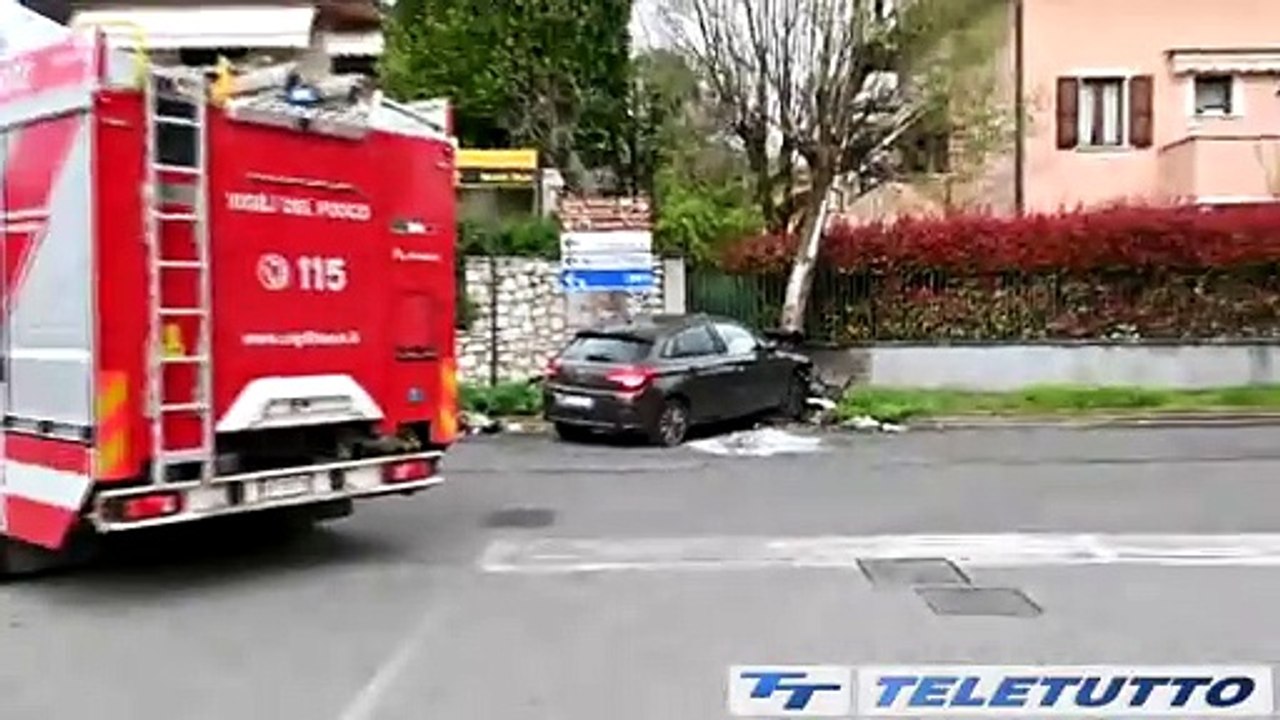 Video News - Fuori strada con l'auto a Rodengo Saiano, muore 82enne