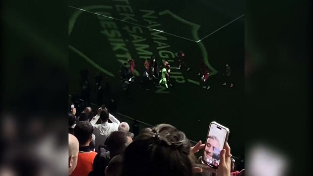 Victor Osimhen ile Beşiktaş taraftarları arasında gerginlik!