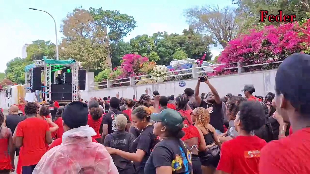 AMBIANCE MUSIQUE CARNAVAL GUADELOUPE