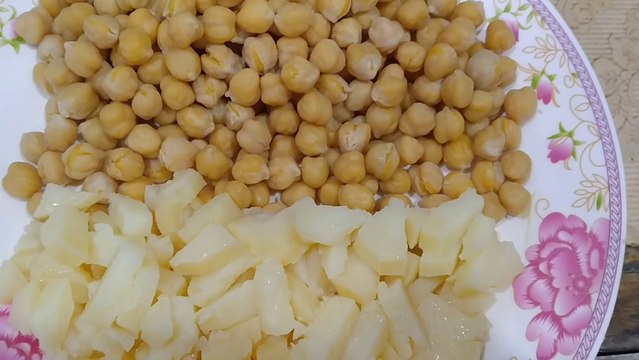 SPICY ALOO CHANA CHAAT RECIPE - RAMADAN SPECIAL