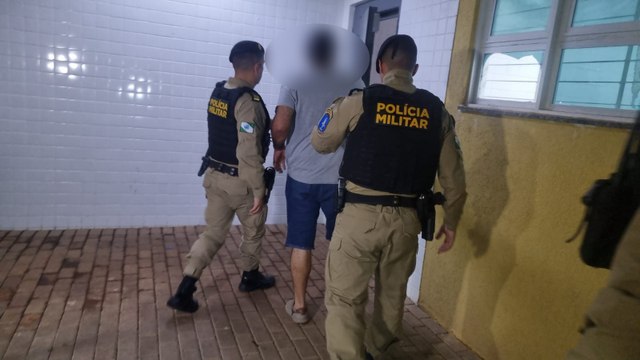 Homem que fugiu após acidente na PRc-467 é abordado pela PM e detido por embriaguez ao volante