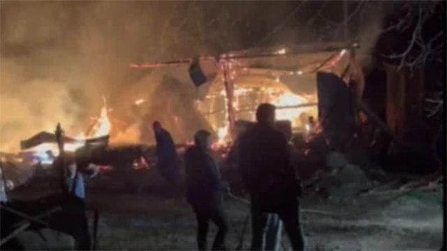 Bolu'da samanlık ve ahır alev alev yandı