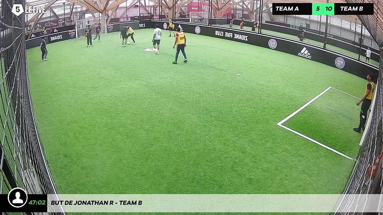 But de Jonathan R - Team B