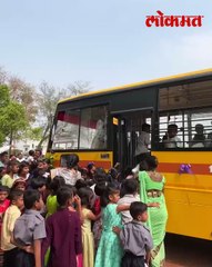 गावच्या विद्यार्थ्यांसाठी गावकऱ्यांनी लोकवर्गणीतून घेतली शाळेची बस 1