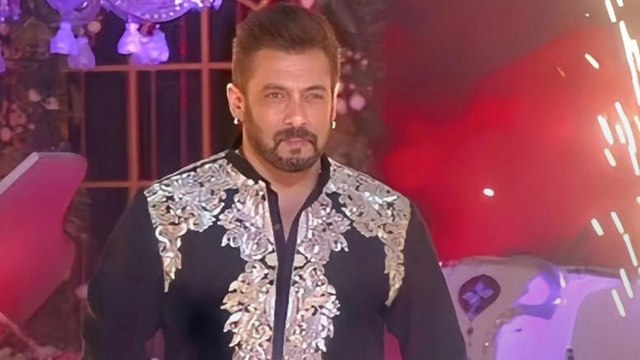 'Sikandar' की सक्सेस के लिए दुआ मांग रहे Salman Khan?