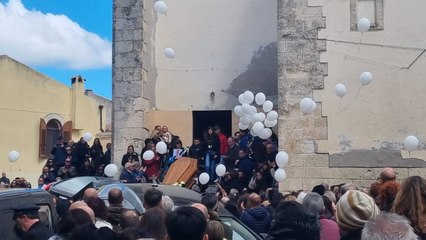L'ultimo saluto di Ossi a Gianfranco Pilo, il 42enne travolto da un bambino alla guida di un'auto