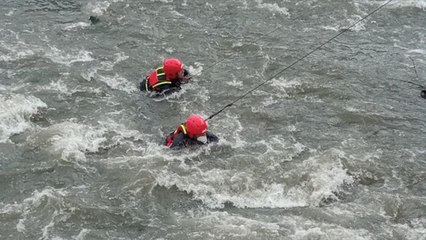 Jandarma, derede cinayet silahını arıyor