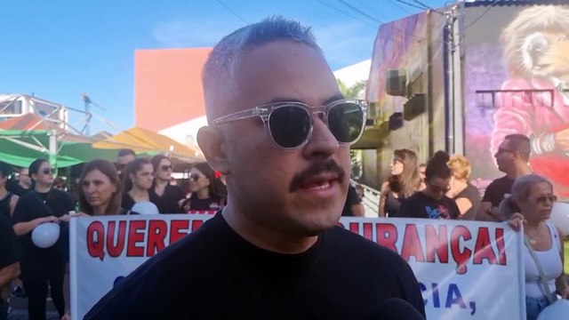 Chega de violência! Chega de usuários de drogas : População protesta por mais segurança em Cascavel