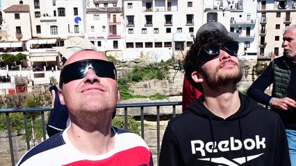 القمر كان على موعد مع الشمس في كسوف جزئي فوق جزء من نصف الكرة الشمالي