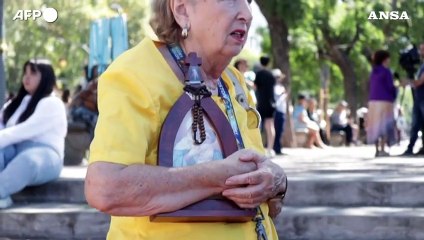 Folla pro vita a Buenos Aires a sostegno della posizione antiabortista di Milei