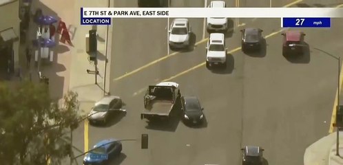 Carrinha roubada colide com 13 carros durante perseguição