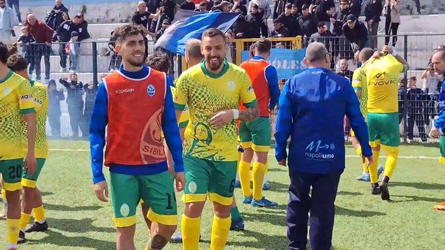 Bacoli (NA) - CALCIO. REAL SIBILLA BACOLI BLUE DEVIS 4 0.BACOLI A 3 PUNTI DALLA VITTORIA (30.03.25)