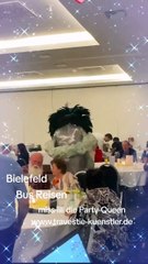 Travestiekunst Miss-Lili die Party-Queen