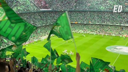 El tifo y el Himno en El Gran Derbi