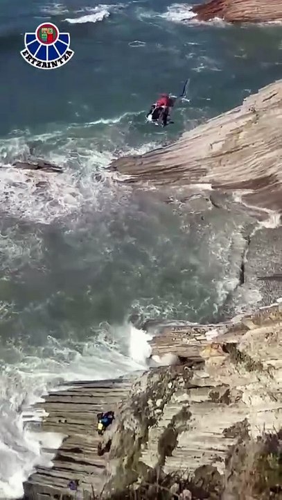 Los Servicios de Emergencias de Euskadi realizan varios rescates de personas en Mutriku, Valdegobia y Zumaia