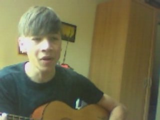 Léa - Louise attaque