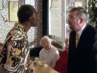 HARBOUR LIGHTS - Series 1 - Episode 6 - "Muckraker"