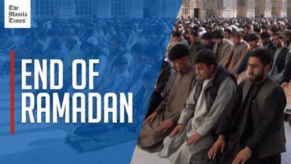 Hundreds of Afghans gather at Herat's grand mosque for Eid prayers