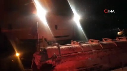 Antalya'da kar sürprizi! Bir anda bastırdı!