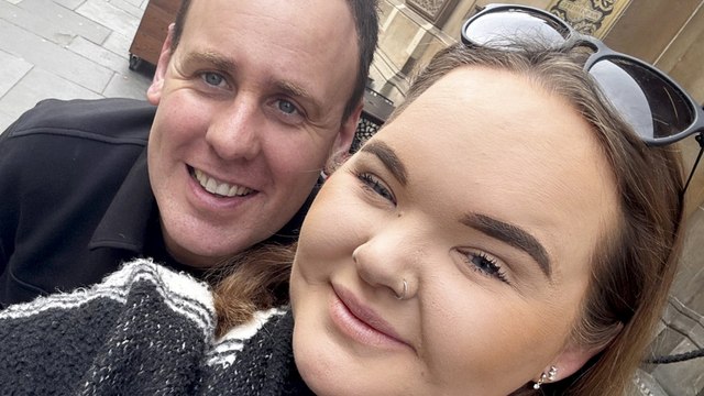 Strangers pay for wedding for mum diagnosed with tumour while pregnant