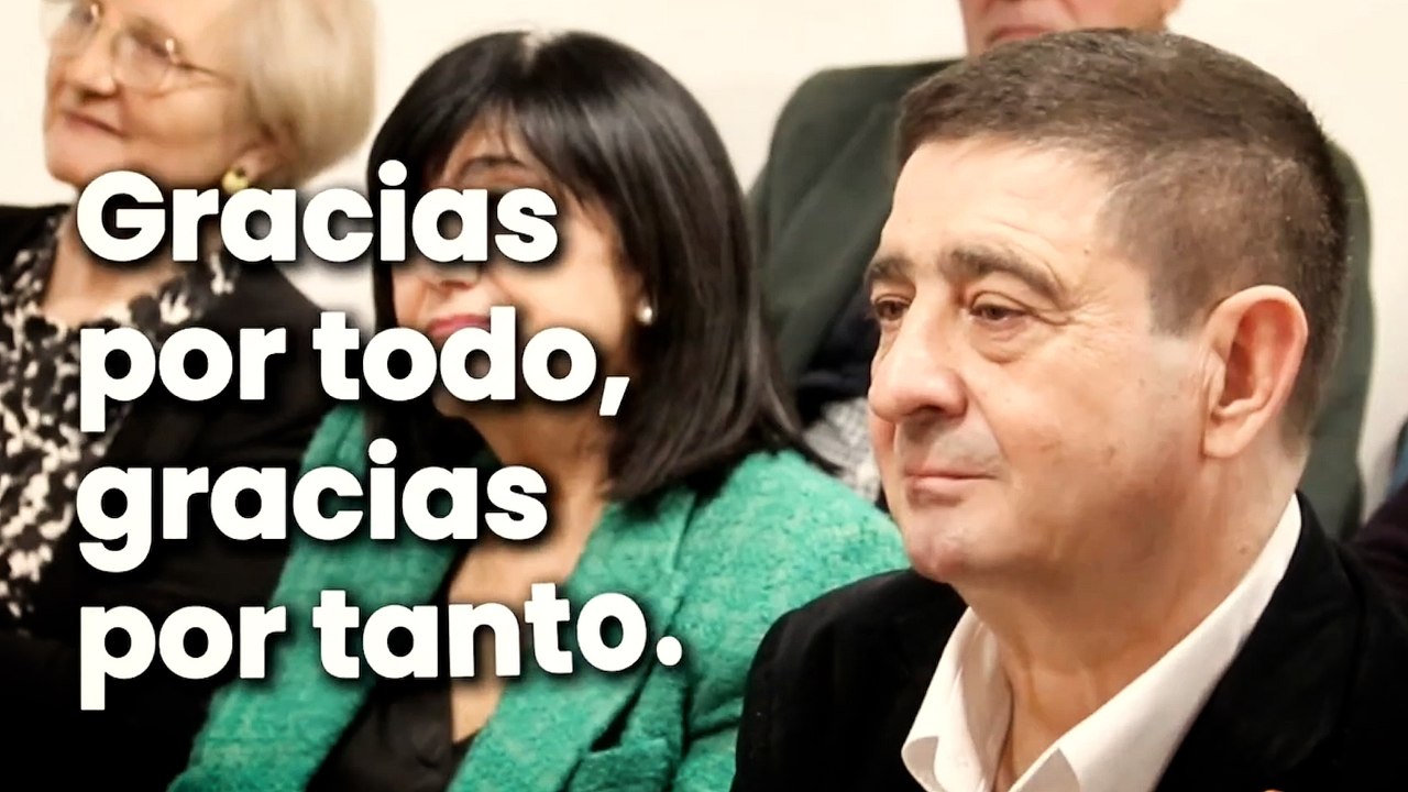 El emotivo homenaje del PSOE-A a Paco Reyes, leyenda del socialismo andaluz