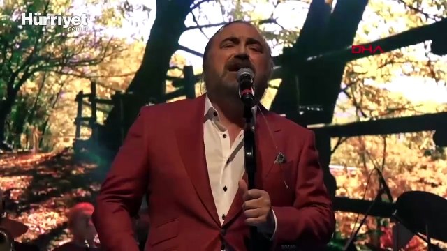 Volkan Konak hayatını kaybetti... Konserinden arşiv görüntüler