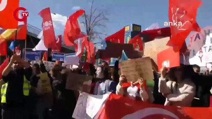 Düsseldorf’ta 'İmamoğlu’na özgürlük' mitingi