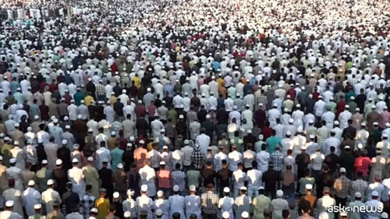 Nella grande moschea in India la preghiera per la fine del Ramadan
