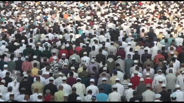 Nella grande moschea in India la preghiera per la fine del Ramadan