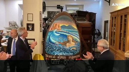 Un uovo di Pasqua gigante dedicato ai 2500 anni di Napoli