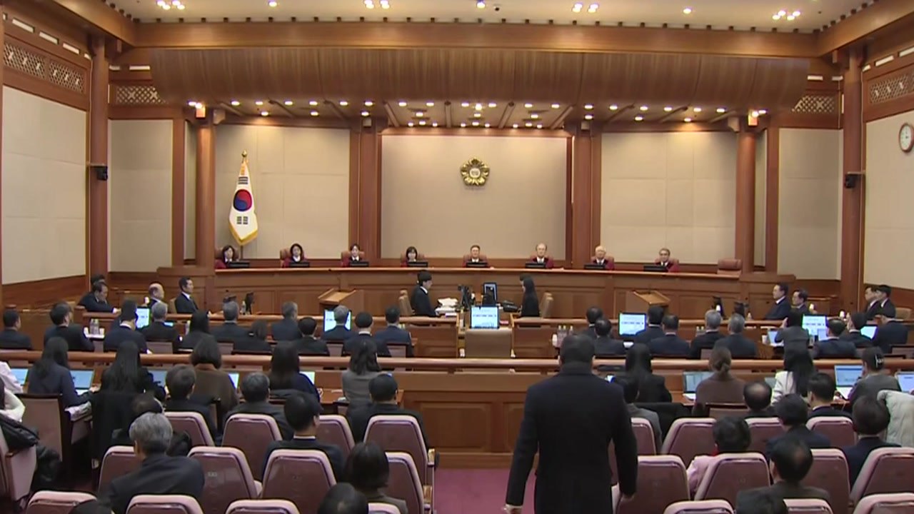 '문형배·이미선 임기연장법' 법사소위 야당 단독 통과 / YTN