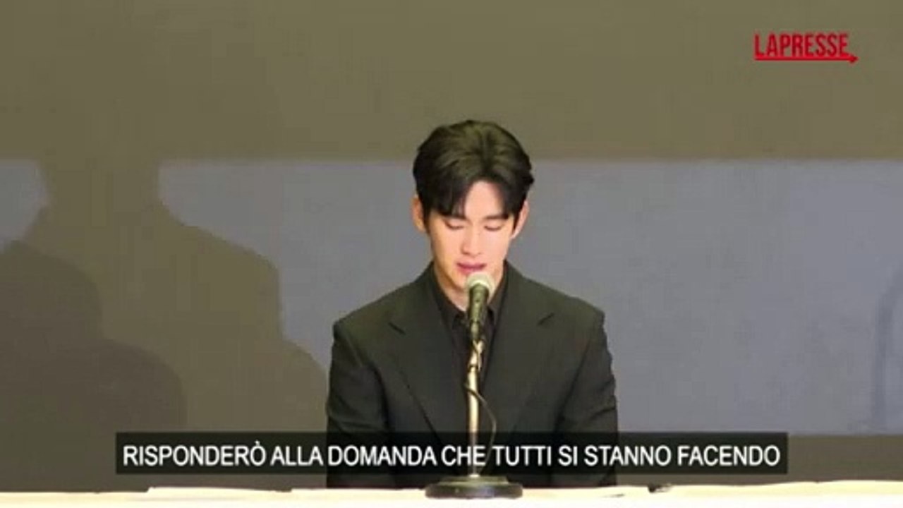 Corea del Sud, la star Kim Soo-hyun in lacrime: "Kim Sae-ron non si ? suicidata per causa mia"