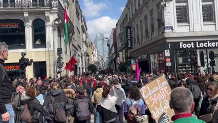 Grève nationale : la Rue Neuve noire de monde contre les mesures de l'Arizona