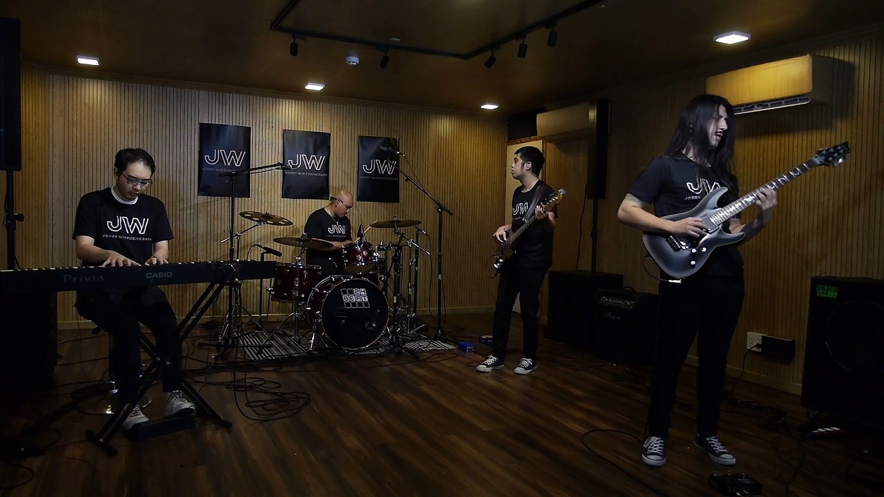 Fusion shred guitar (F minor)