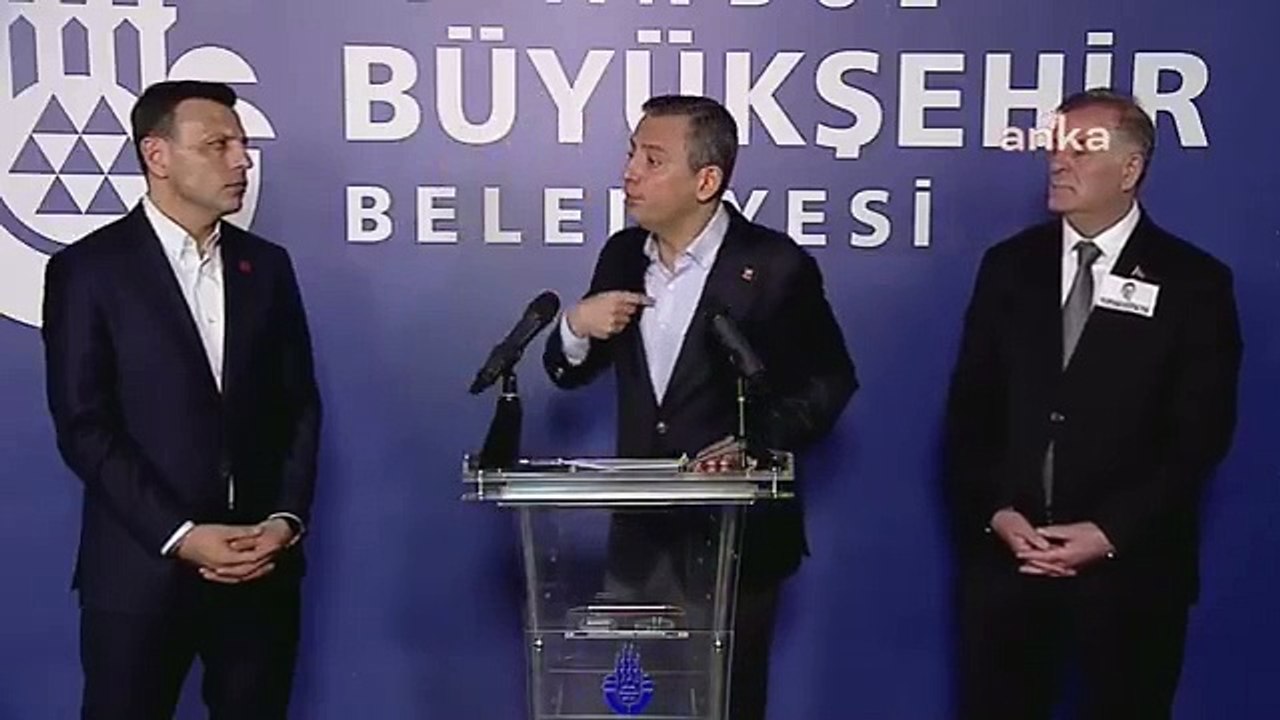 "İngiliz İşçi Partisi şimdi 'Demokrasiden yanayız' diye açıklama yapıyor.