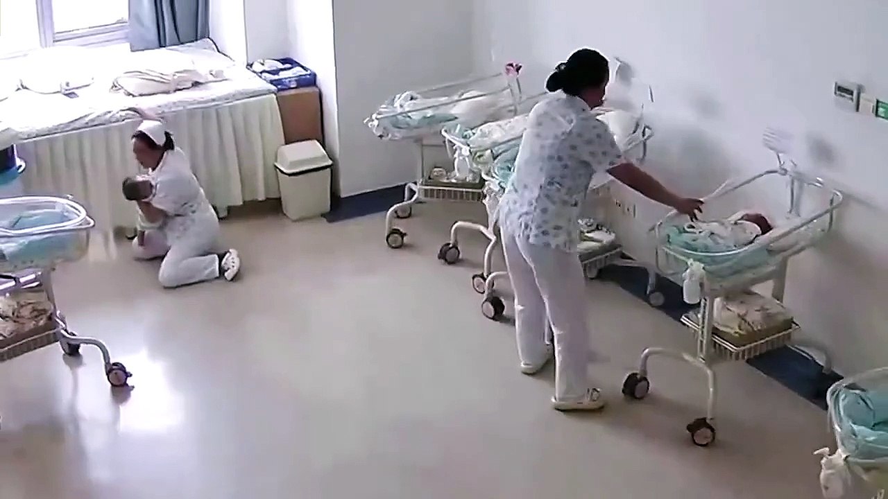 Deux infirmières sauvent des bébés en plein séisme en Chine