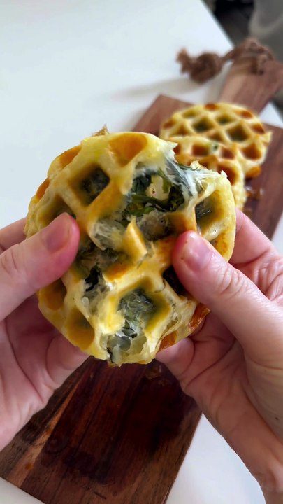 🧇 GAUFRES FEUILLETÉES AUX ÉPINARDS & FÊTA 🧀